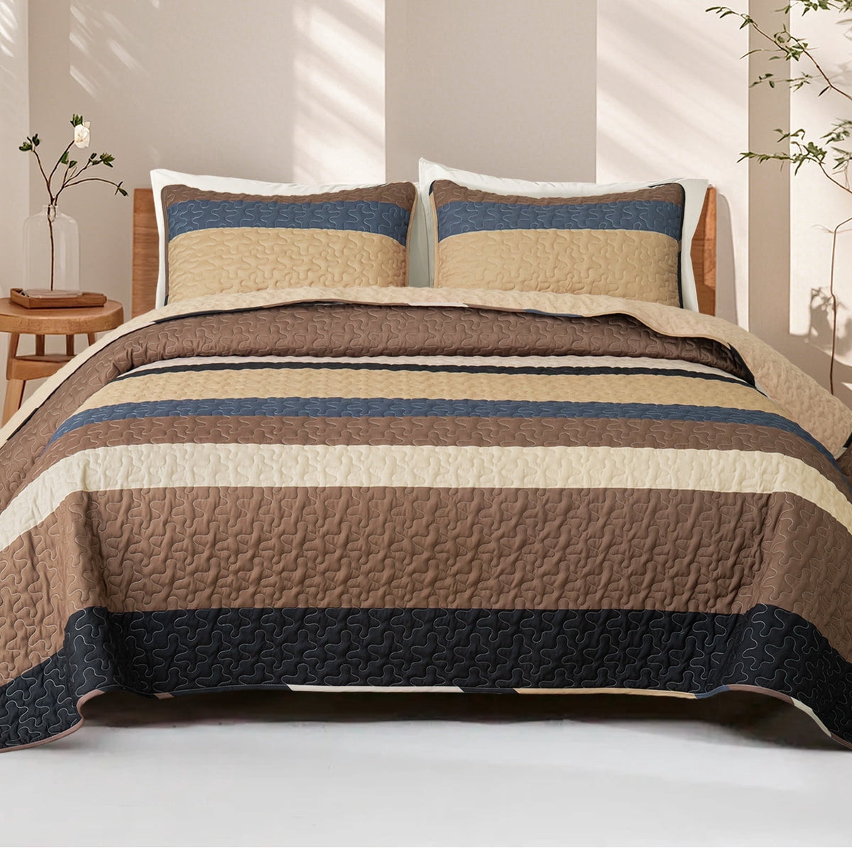 Whale Flotilla Reversible Ultra Soft Printed Quilts Queen Size, Lightweight Patchwork Geometric Stripes Bedspreads Coverlets Queen Quilt Bedding Set with 2 Pillow Shams for All Seasons, Camel