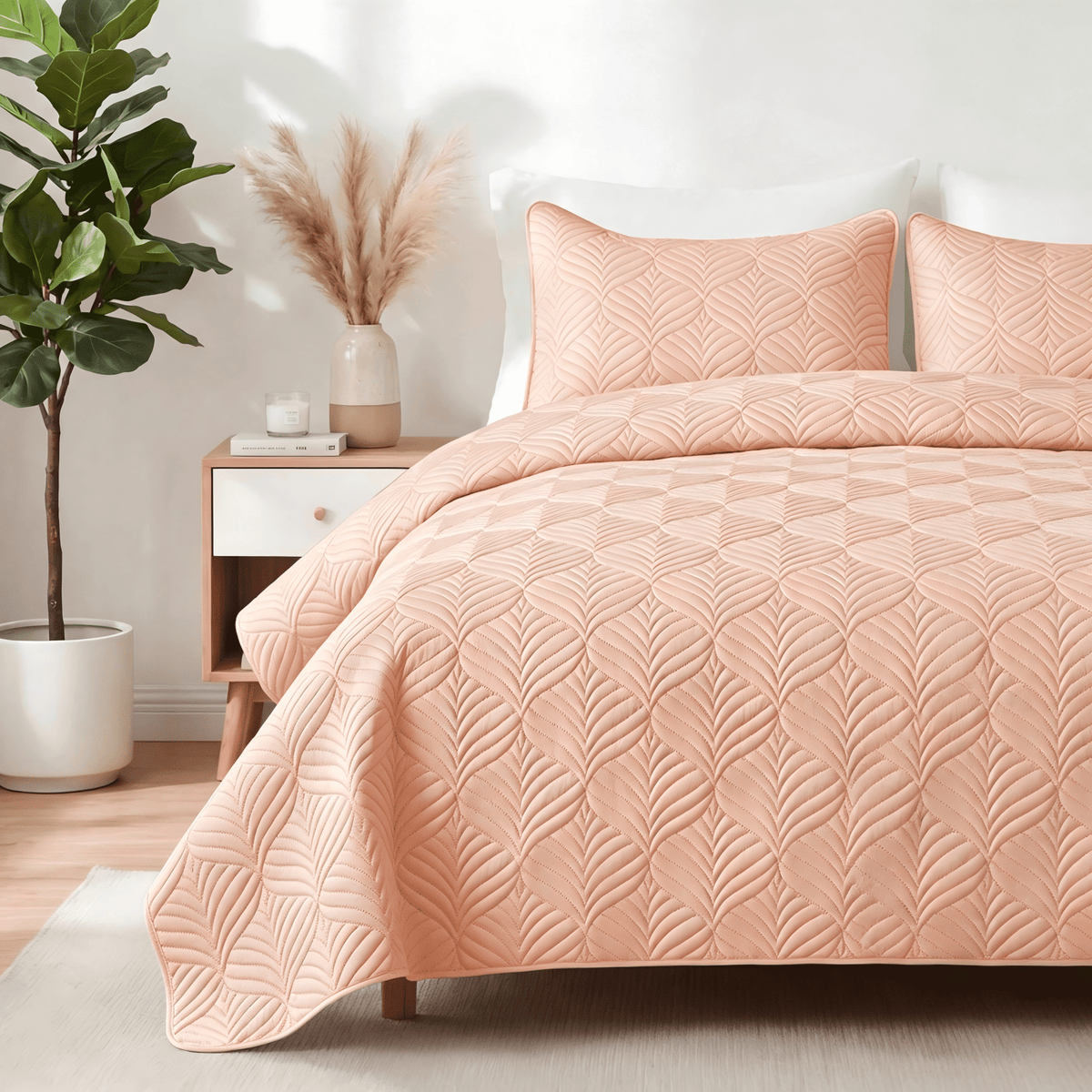 Whale Flotilla King Size Quilt Set, Soft Ultrasonic 96x104 Inch Bedding Set, Lightweight Bedspread Coverlet with Vintage Pattern, Reversible Bed Cover for All Seasons,Blush Pink