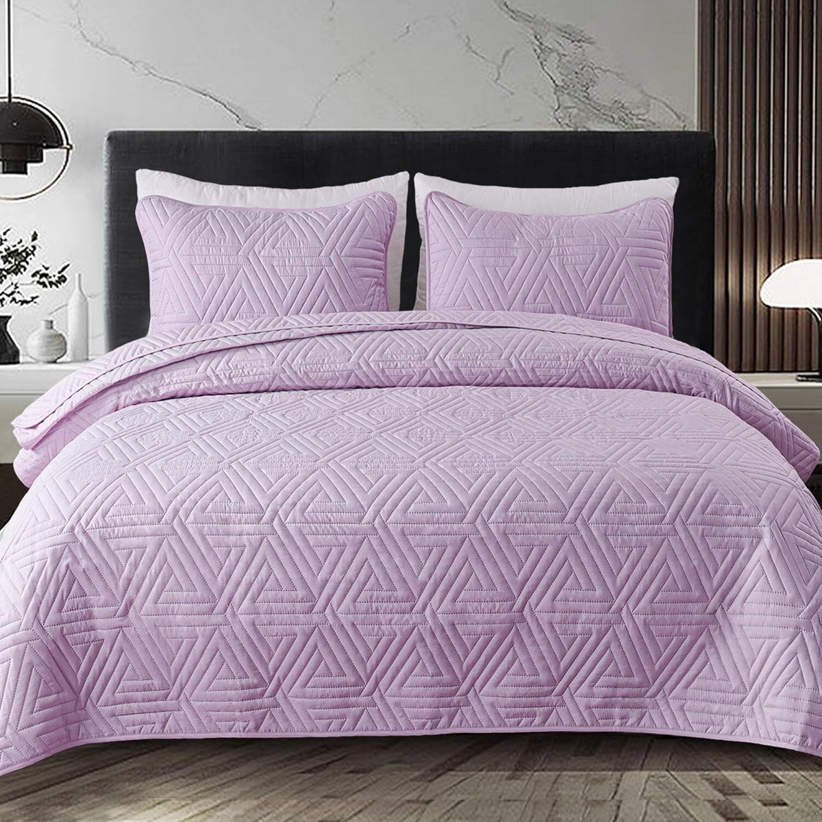Whale Flotilla 3-Piece King Size Quilt Set for All Season, Classic Geometric Pattern Bedding Set with 2 Pillow Shams, Soft and Lightweight, Light Purple