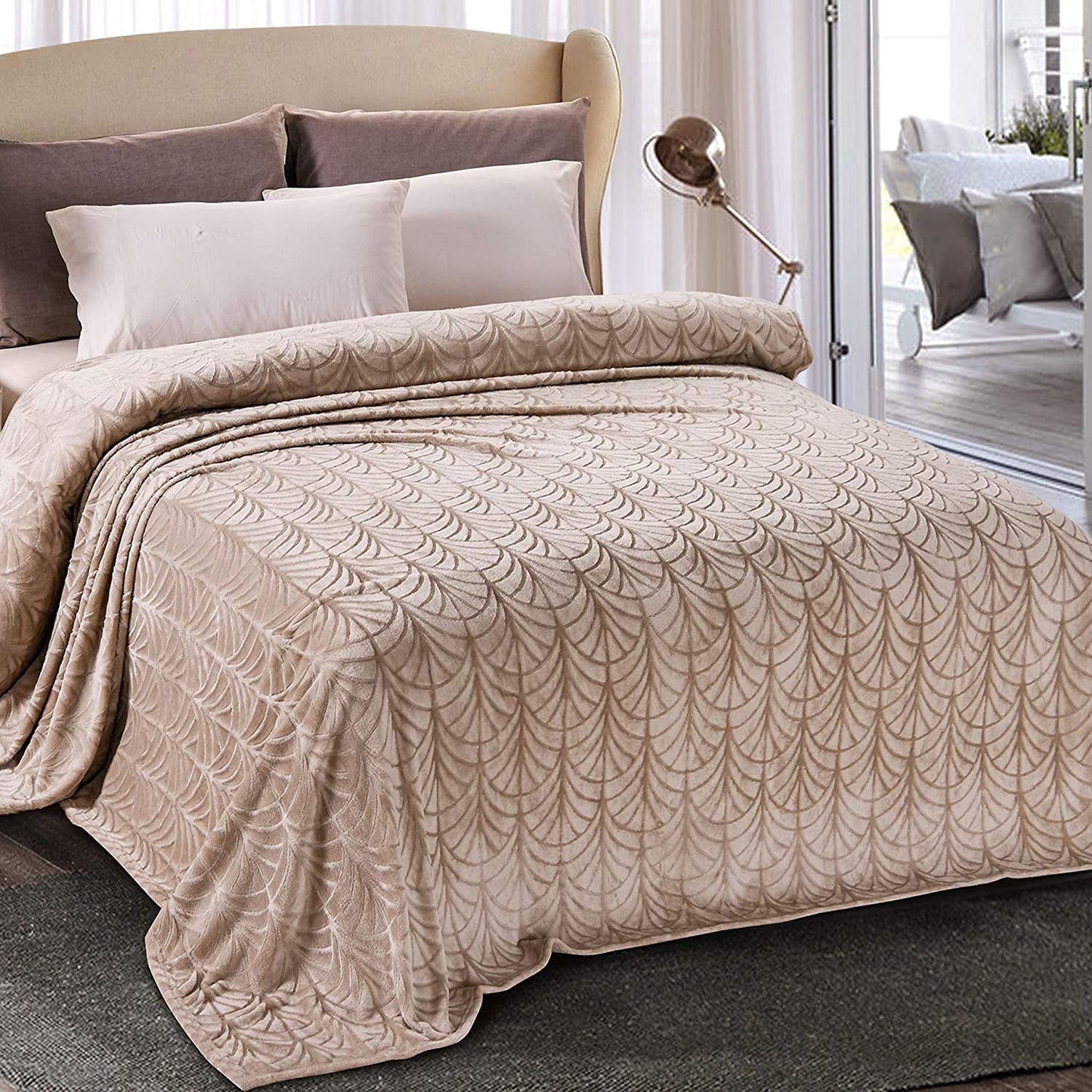 Whale Flotilla Flannel Fleece King Size(90x104 Inch) Lightweight Bed Blanket, Soft Velvet Bedspread Plush Fluffy Coverlet Palm Leaf Design Decorative Blanket for All Seasons, Champagne?-