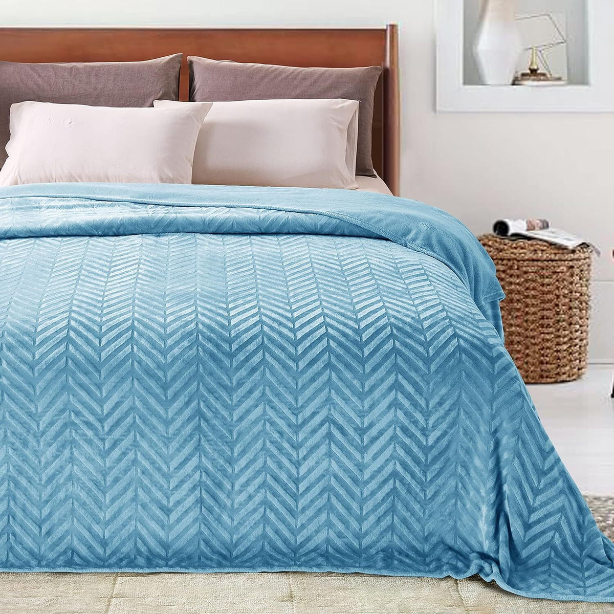 Whale Flotilla Flannel Fleece King Size 90x104 Inch Bed Blanket, Soft Velvet Lightweight Bedspread Plush Fluffy Coverlet Chevron Design Decorative Blanket for All Season, Stone Blue
