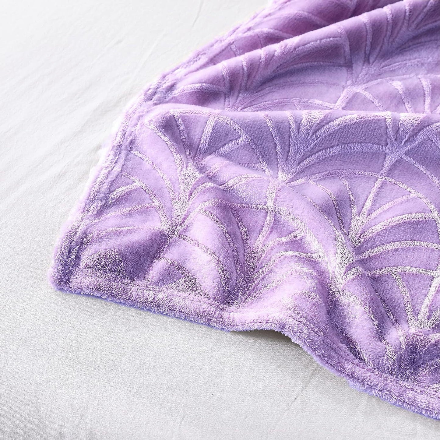 Whale Flotilla Flannel Fleece 60"x80" Twin Size Throw Blanket, Soft Fluffy Velvet Bedspread with Vintage Pattern, Warm Lightweight All-Season Coverlet, Lilac