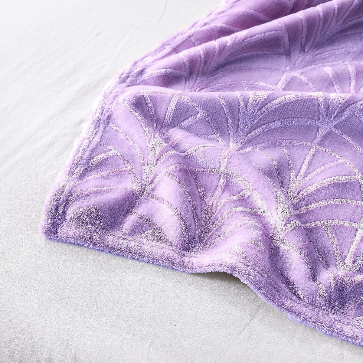 Whale Flotilla Flannel Fleece 90x104 Inch King Size Blanket for Bed, Soft Fluffy Velvet Bedspread Coverlet with Decorative Vintage Pattern for All Season, Warm and Lightweight, Lilac