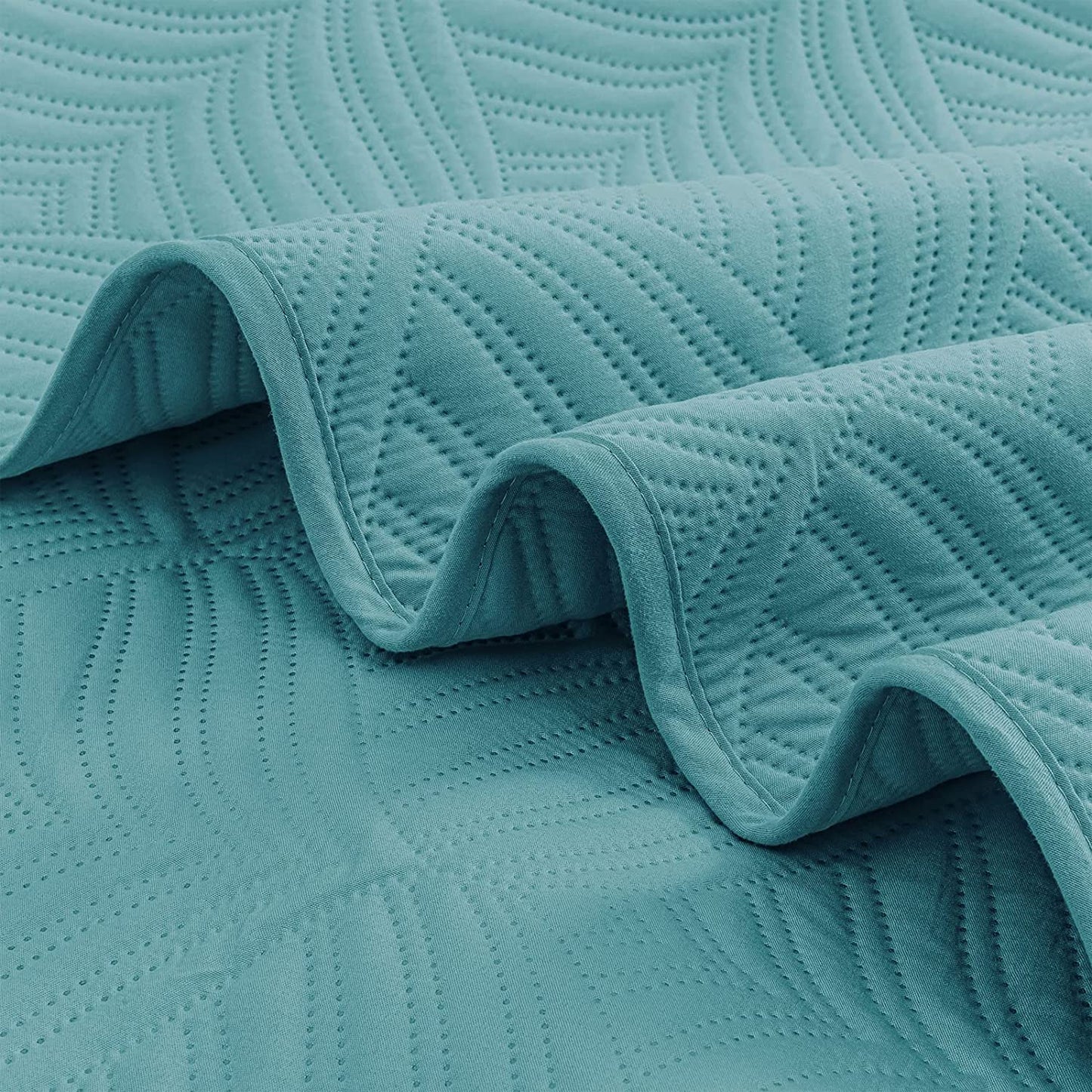 Whale Flotilla 3-Piece California King Size Quilt Set, Soft Ultrasonic Embossed Bedding Set, Lightweight Bedspread Coverlet with Vintage Pattern, Reversible Bed Cover for All Seasons, Vintage Green