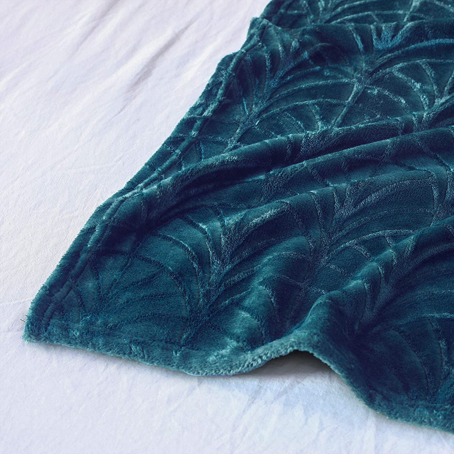 Whale Flotilla Fleece Throw Blanket for Couch, Soft Fluffy Sofa Bed Blanket with Vintage Pattern for All Season, Warm and Lightweight, 50x60 Inch, Grey Blue