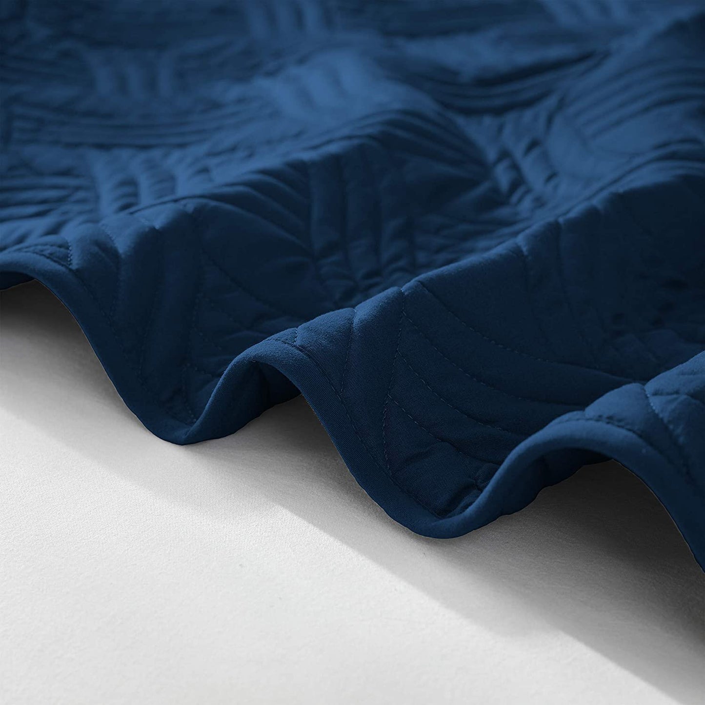 Whale Flotilla Quilt Set Twin Size, Soft Microfiber Lightweight Bedspread Coverlet Bed Cover (Wave Pattern) for All Seasons, Navy, 3 Pieces (Includes 1 Quilt, 2 Shams)
