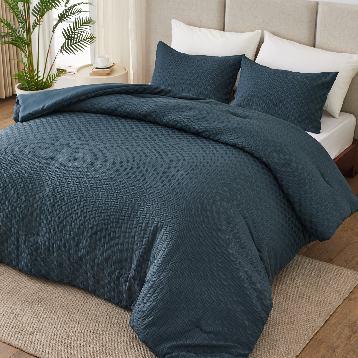 Whale Flotilla 3-Piece Jacquard Braid Ultra Soft King Comforter Set, Luxury Reversible Microfiber Oversized Comforters Bedding Set with 2 Pillowcases, Lightweight Duvet for All Seasons, Navy Blue