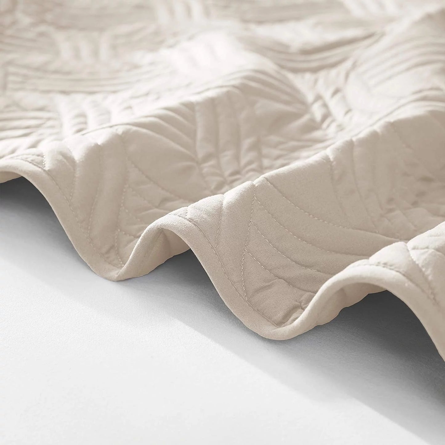 Whale Flotilla Quilt Set Queen Size, Soft Microfiber Lightweight Bedspread Coverlet Bed Cover (Wave Pattern) for All Seasons, Brich Beige, 3 Pieces (Includes 1 Quilt, 2 Shams)