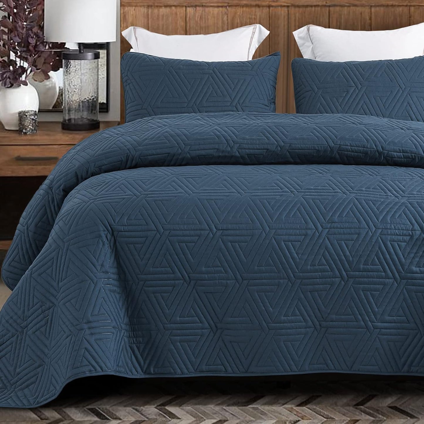 Whale Flotilla Quilt Set/Bedspreads/Coverlets for All Season, Classic Geometric Pattern Bedding Set with Pillow Sham, Soft and Lightweight