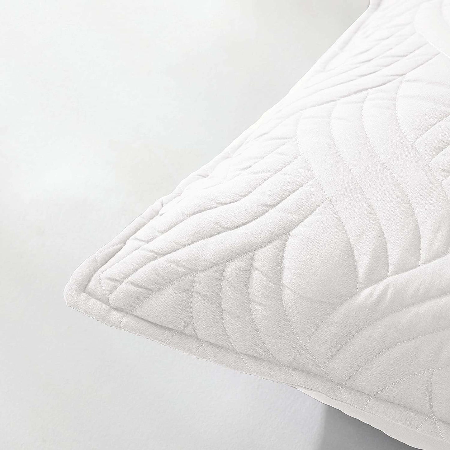 Whale Flotilla Quilt Set Twin Size, Soft Microfiber Lightweight Bedspread Coverlet Bed Cover (Wave Pattern) for All Seasons, White, 2 Pieces (Includes 1 Quilt, 1 Sham)