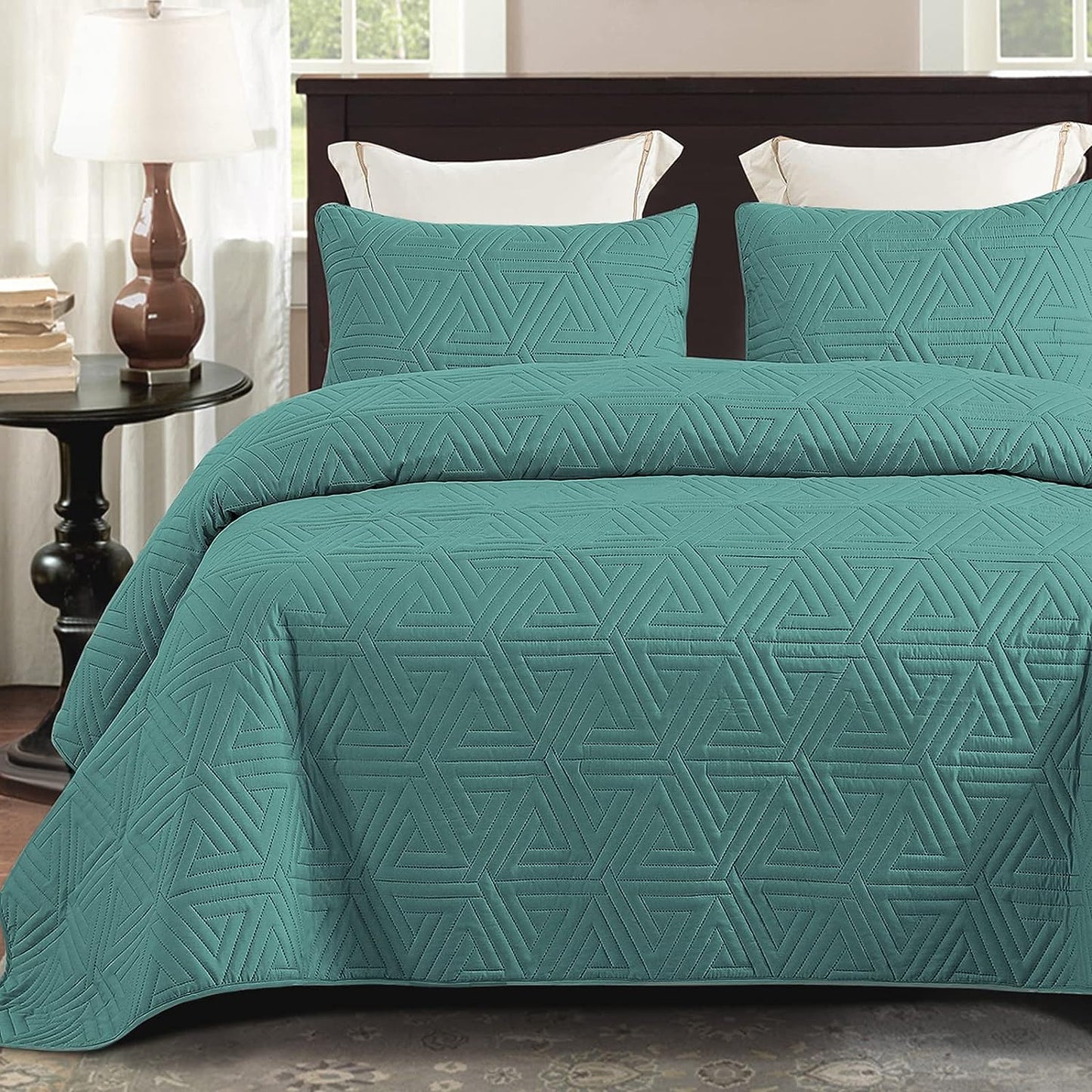 Whale Flotilla Quilt Set/Bedspreads/Coverlets for All Season, Classic Geometric Pattern Bedding Set with Pillow Sham, Soft and Lightweight