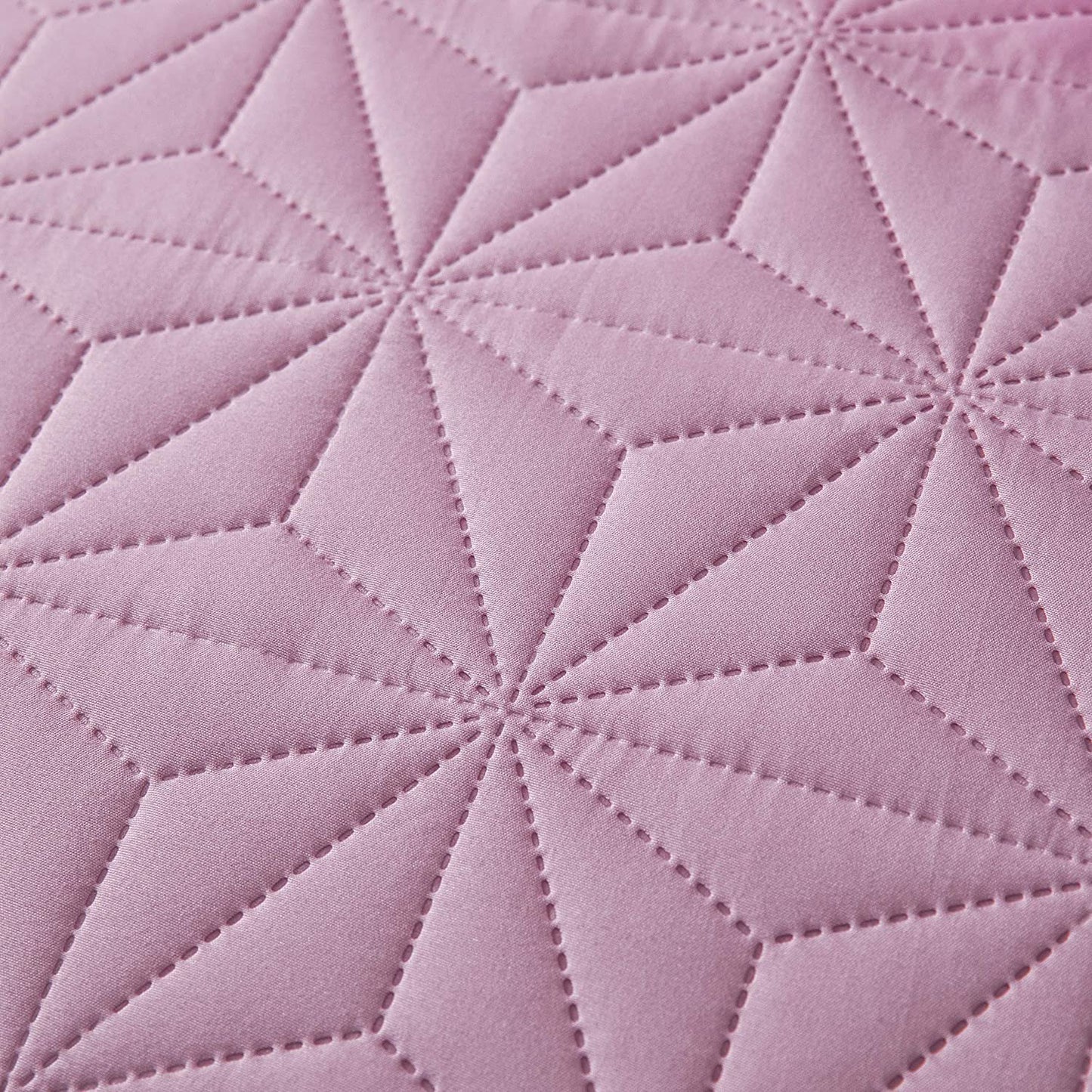 Whale Flotilla Microfiber Twin Size (68x88 inches) Quilt Set Lightweight Quilted Bedspreads Coverlets Set with Stars Pattern, Pink, 2 Piece (1 Quilt, 1 Sham)