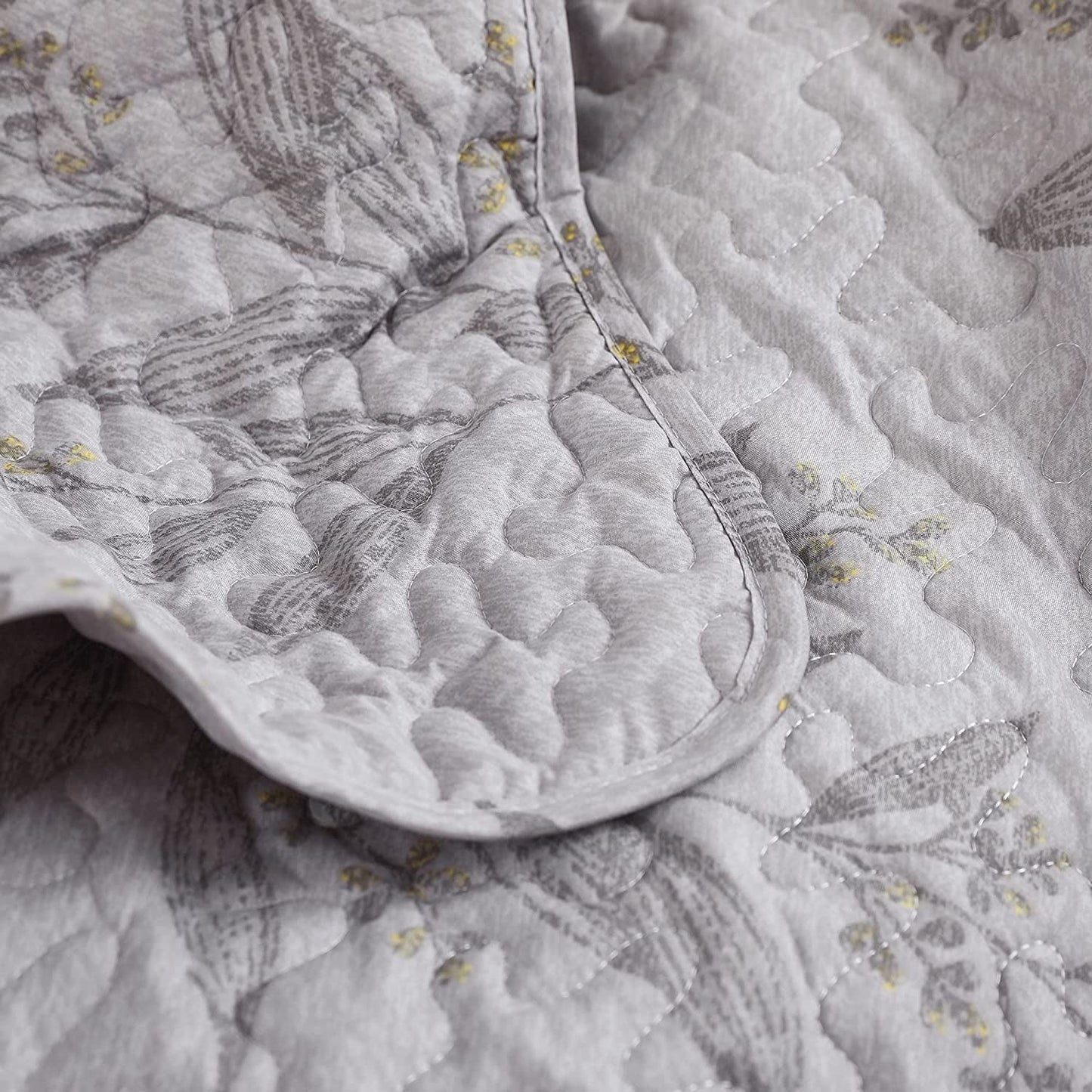 Whale Flotilla 3-Piece King Size Quilt Set with Shams, Microfiber Lightweight Bedspread Coverlet for All Season, Floral Pattern Bedding Set, Grey
